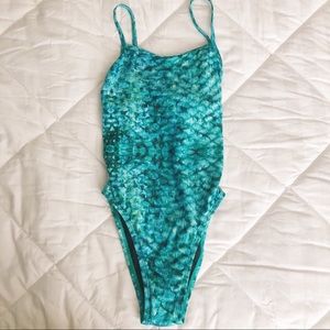 Dayno II Jolyn onesie Size 26: mermaid print